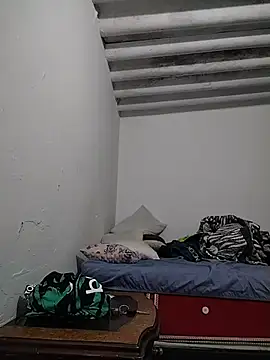 Danielitohot23cm live sex cam