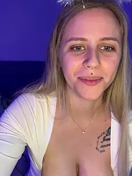 lunawolf21 live sex cam