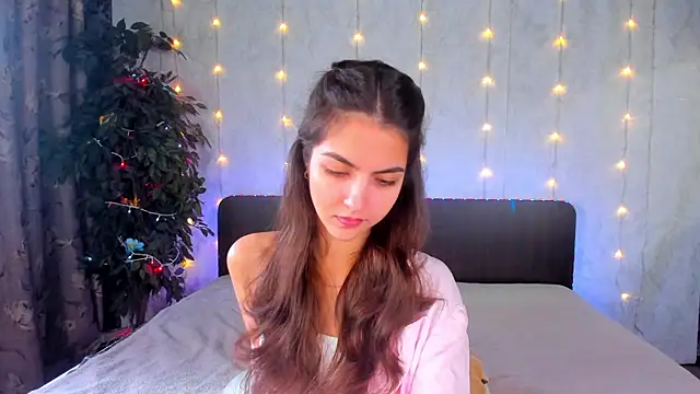 Milana_Crystal_ live sex cam