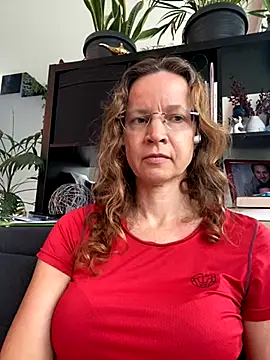 AnnikaRose live sex cam