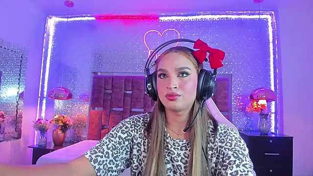 KylieVictoria live sex cam