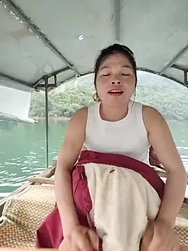 Cover-baa live sex cam