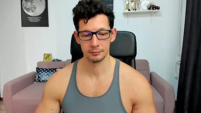 BrutusK08 live sex cam