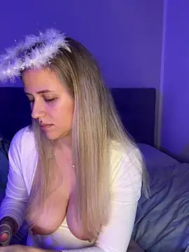 lunawolf21 live sex cam