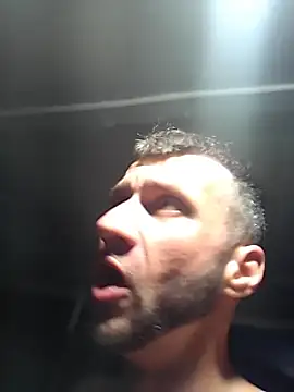 sexyhotstud12 live sex cam