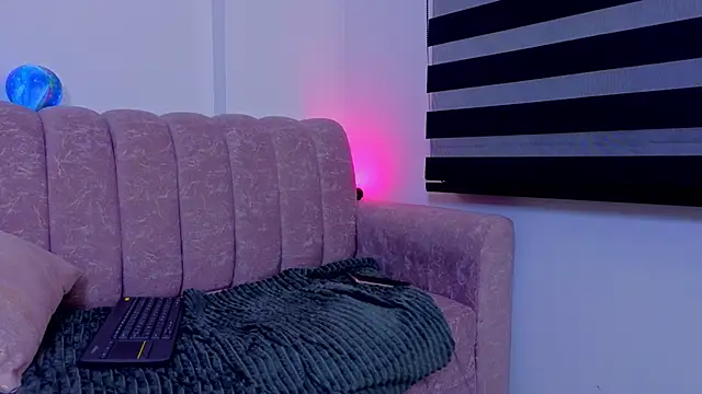 _scarletmoore live sex cam