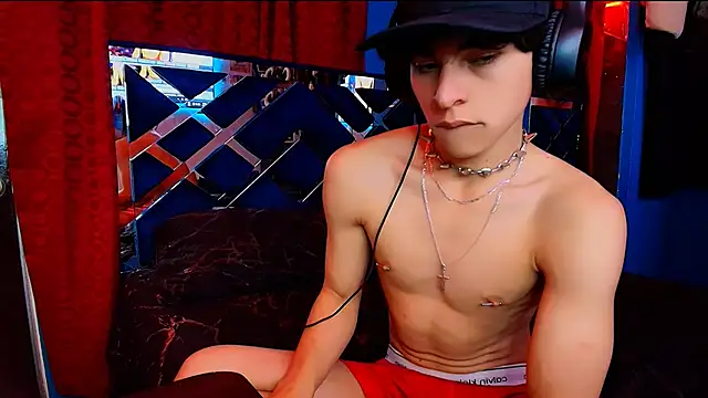 Luke_Howland live sex cam