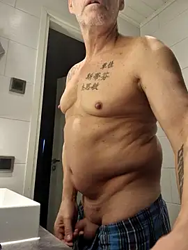 DarrenSullivanSlut live sex cam