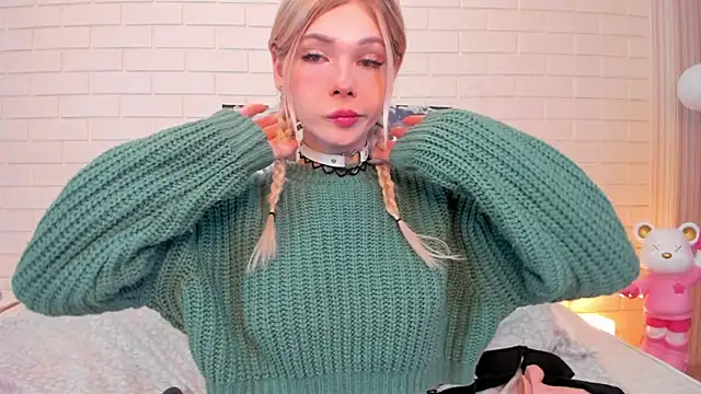 Blondy_Fina live sex cam