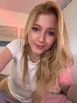 LunaRase live sex cam