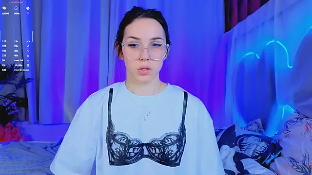 -CindyLou's cam snapshot