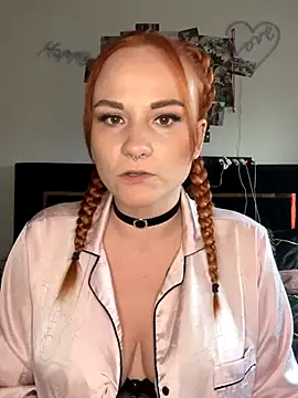 Fiebie_licios's cam snapshot