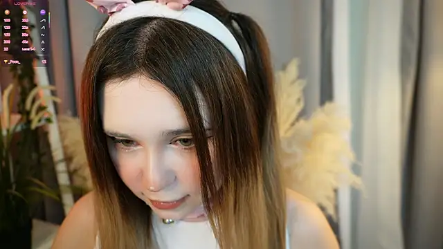 Lina_Glow's cam snapshot