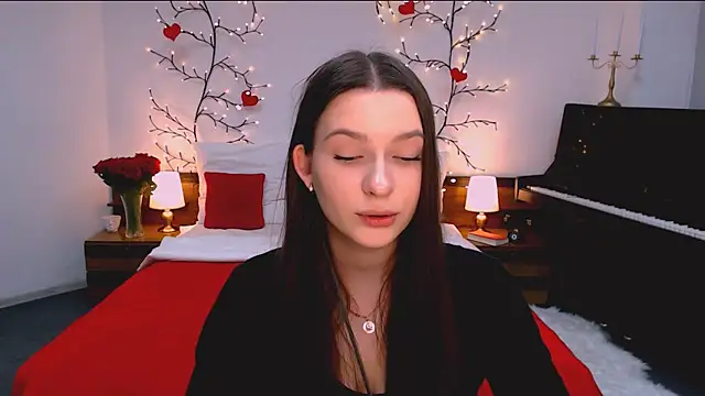 charming_berry's cam snapshot