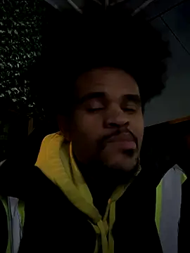 Mrmakeherwet_Tez's cam snapshot