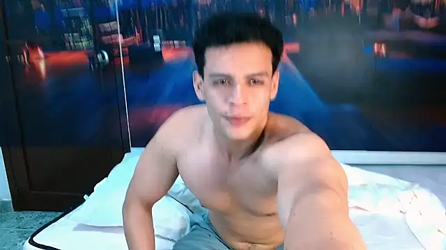 Liam_and_Scarlett's cam snapshot