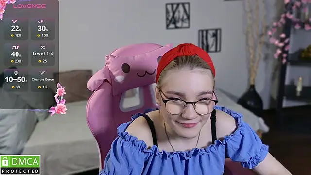 Megan_Lora's cam snapshot