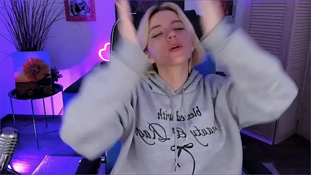 AuroraWrenfield's cam snapshot