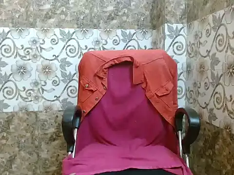 LovingPihu live sex cam