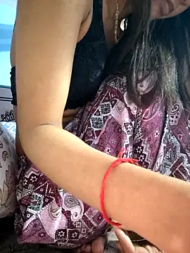 124pakhi's cam snapshot