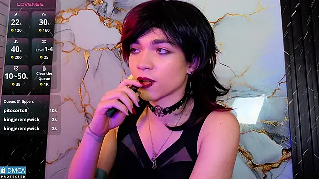 MaeveKuro live sex cam