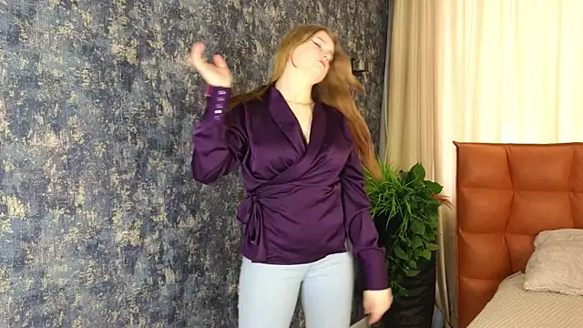 NightSaffron live sex cam