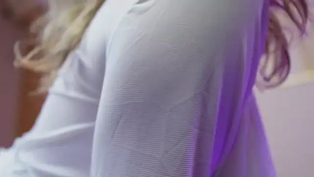 SabrinaJade live sex cam