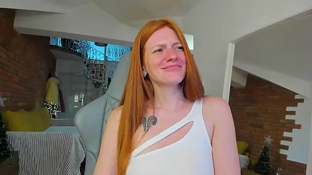 Aliceginger99 live sex cam