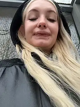 Milkyy_wway live sex cam