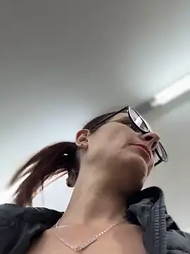 NataKitten live sex cam