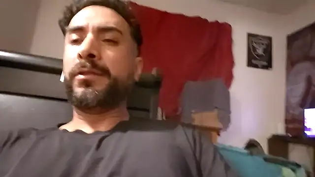 Forbidden_daddy's cam snapshot