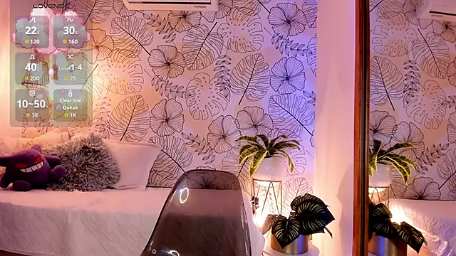 DanielaRuizz live sex cam