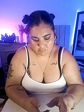 AndreaKinky live sex cam