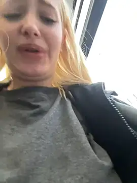 Milkyy_wway live sex cam