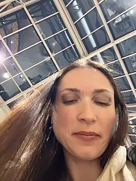 ZaraHill live sex cam