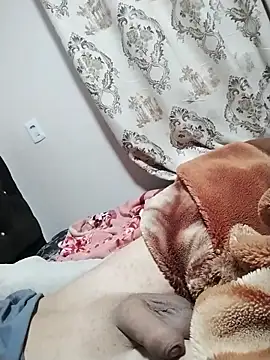 uelytom live sex cam