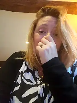 lady_charlyne live sex cam