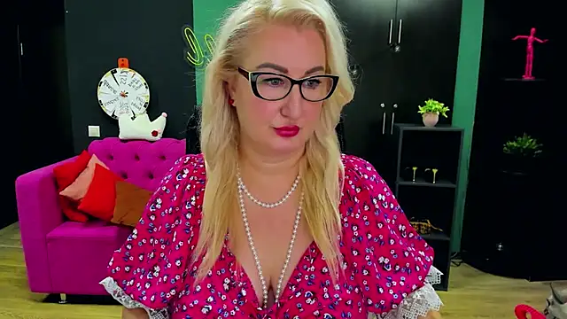 ChristyBrooks live sex cam