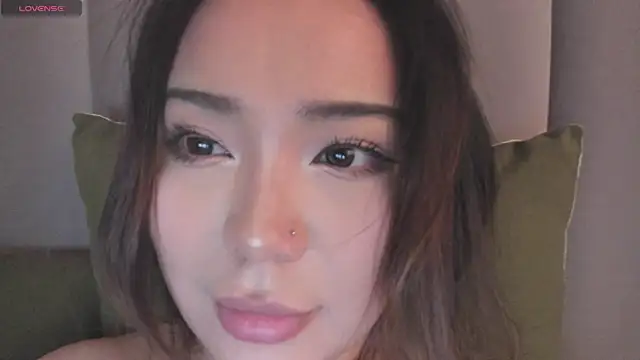 SaliUong live sex cam