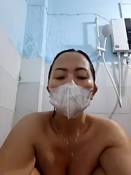 Baby-sexytits18 live sex cam