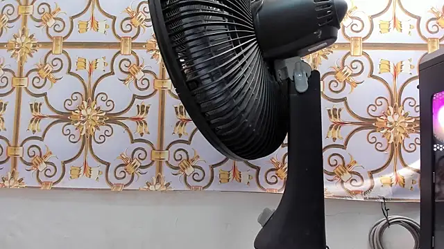 cum_serafin live sex cam