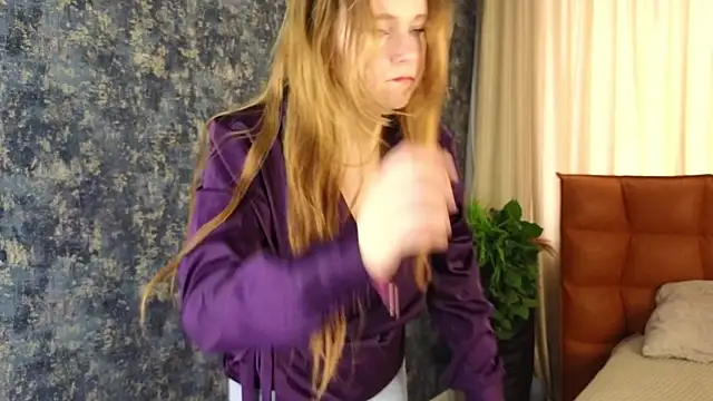 NightSaffron's cam snapshot