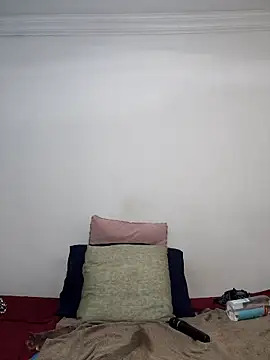 Curvy_sluty live sex cam