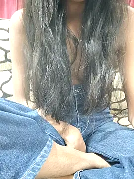 Its_me_Skyy's cam snapshot