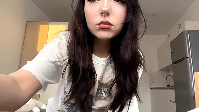 WhiteNoiseJoy's cam snapshot