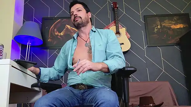 ChrisKox live sex cam