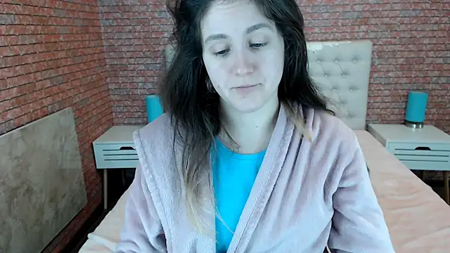 Holliy_Cooper's cam snapshot