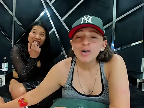 Alyssa_Noah's cam snapshot