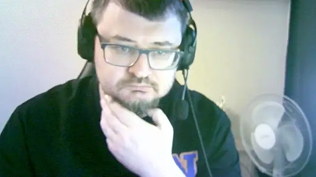 SirAbuser's cam snapshot