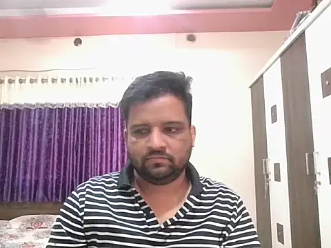 dhruv_love's cam snapshot